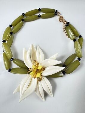 Zara  Olive Green and White Floral Pendant Necklace